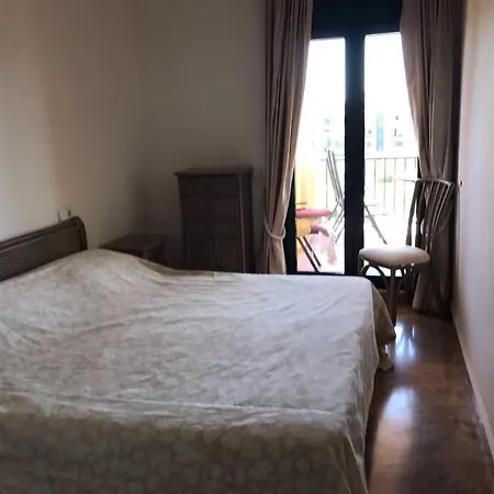 Holiday San Pedro Beachside - Almendros Apartment